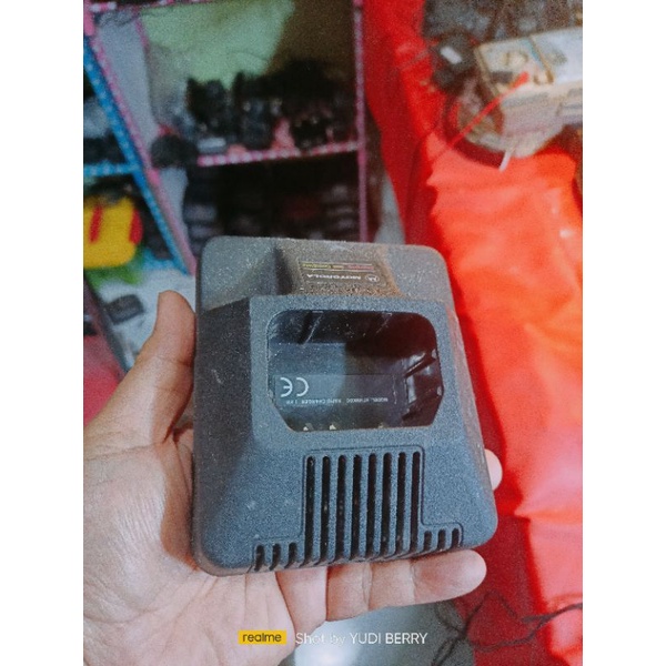CHARGER MOTOROLA GP300 CASAN DESKTOP MOTOROLA GP88 MANGKOK CHARGER GP88 BEKAS