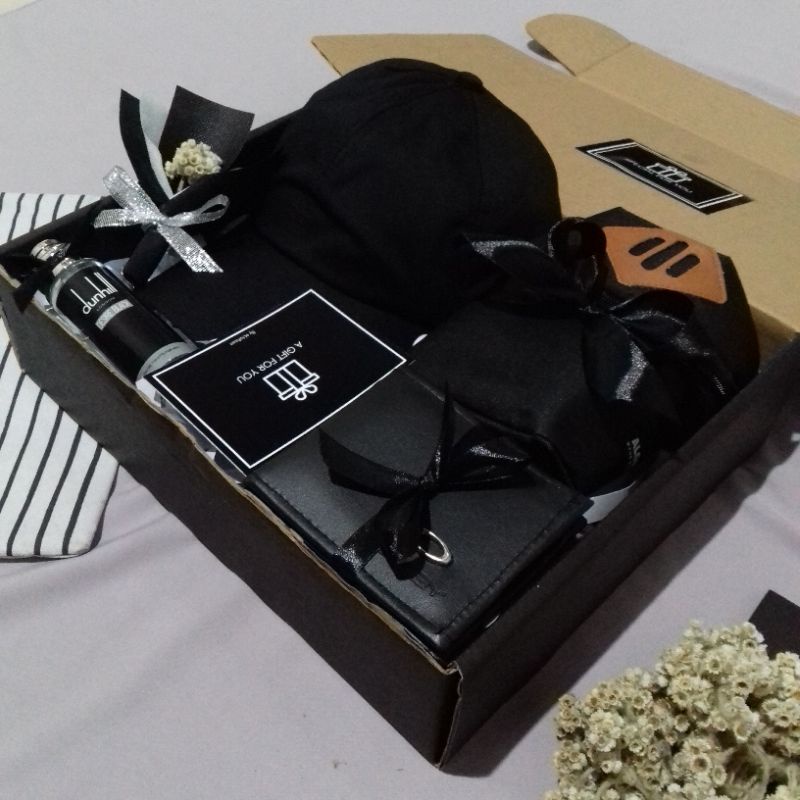 Gift Box Hampers Cowok Premium Black Series Hadiah Wisuda Kado Ulang Tahun