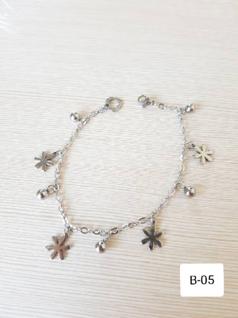 SET Gelang Tangan kaki Motif Bunga Titanium Silver Antikarat