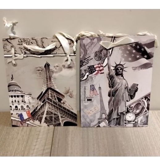 

Paper bag 3 dimensi gambar Paris-Liberty