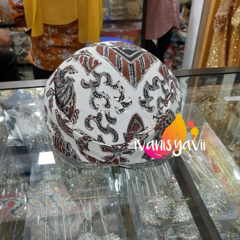 Blangkon Pengantin Prodo SOLO/ SUNDA, Motif Semen Putih