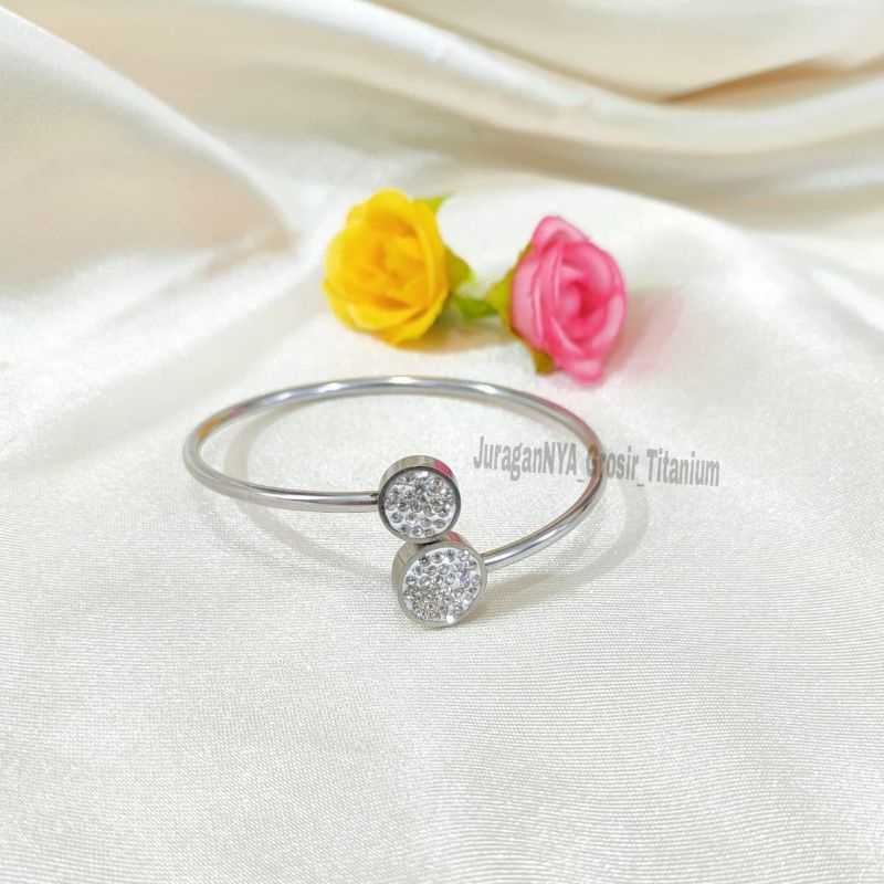 GELANG TITANIUM Silver Permata Elegan modis perhiasan anti karat&amp;anti luntur