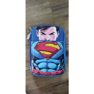 

Tempat Pensil Emboss Smiggle 6D