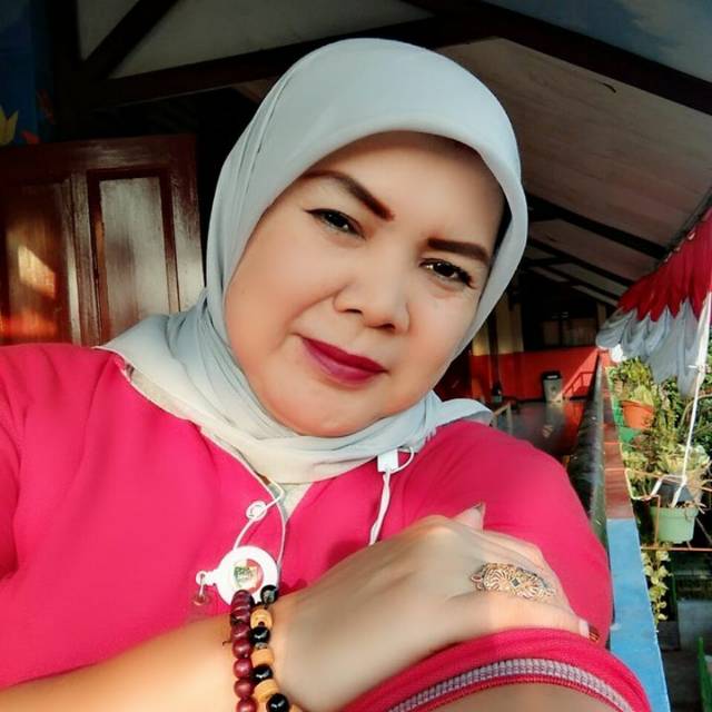 yuliashofriehusien