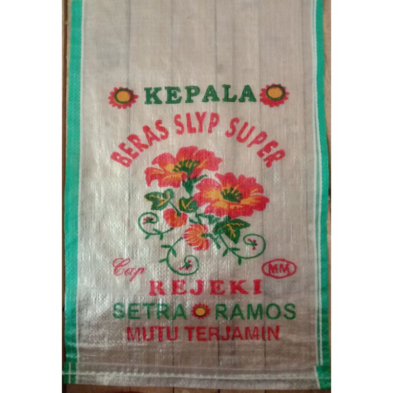 

karung beras rejeki trnsparan 5 kg(ini kemasan bukan beras )