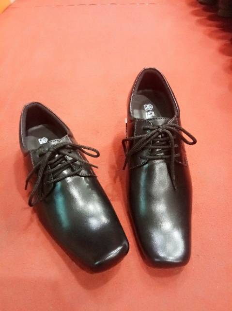 SEPATU PANTOFEL KULIT PRIA