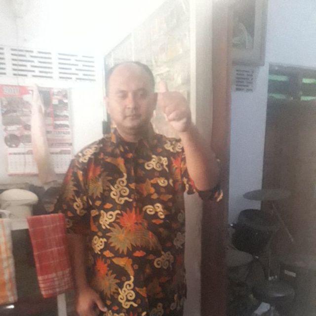 Batik Couple Dan Anak Mawar Daun