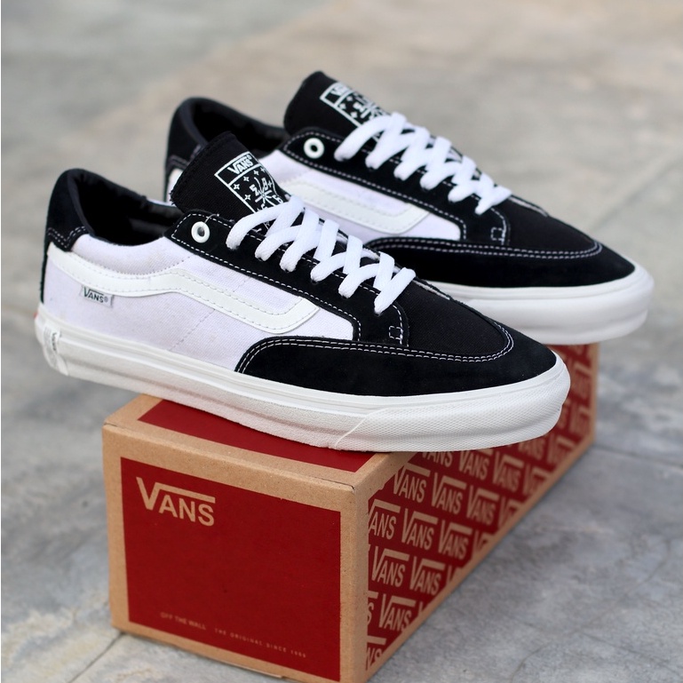 SERIES SEPATU KETS OLDSKOOL BERLE BLACK WHITE