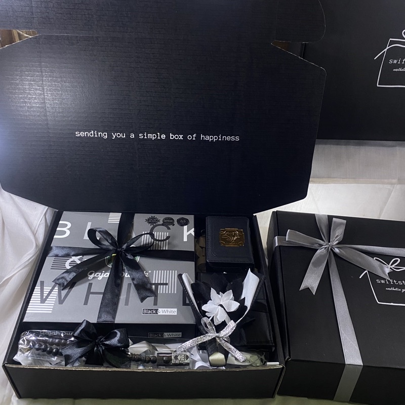 

BIG GIFT BOX COWO PREMIUM HITAM PUTIH KADO HADIAH HAMPERS FOR MEN