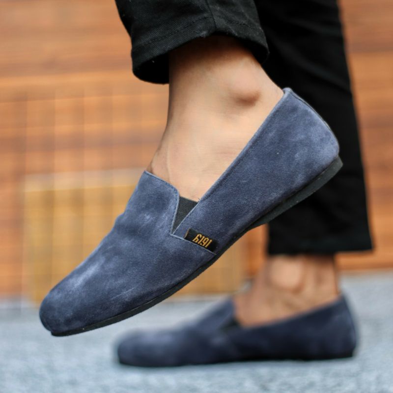 CHORD NAVY Sepatu Kasual Pria Slip On Casual Kulit Suede Selop Main Cowok Keren Trendy Slop Kerja Outdoor