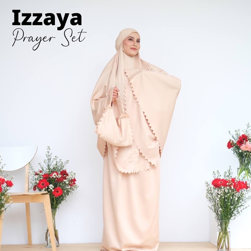 Izzaya prayer set / mukena silky / mukena travelling