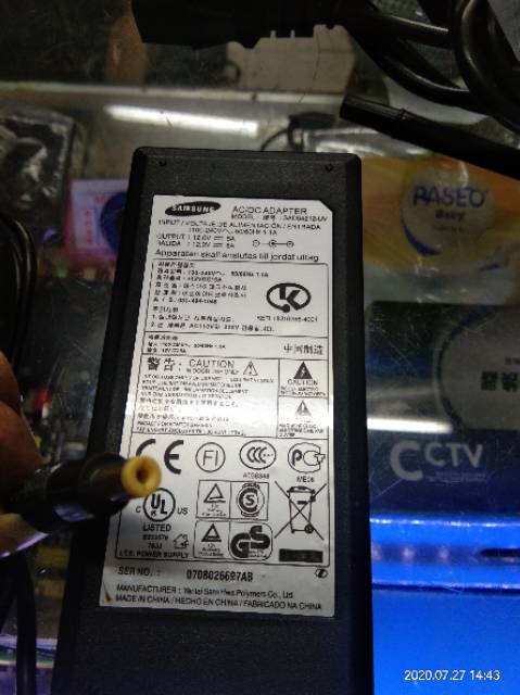 ac dc adaptor merek samsung input ac 100-240vol output dc 12vol 5amper power supply