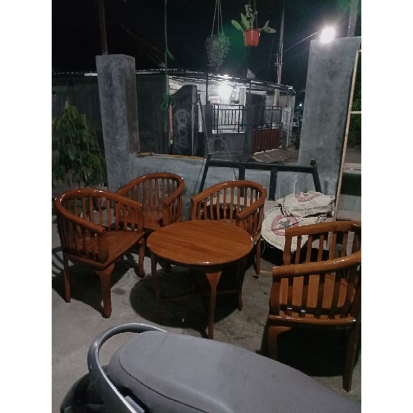 kursi teras / kursi taman minimalis bahan kayu jati 4 kursi 1 meja