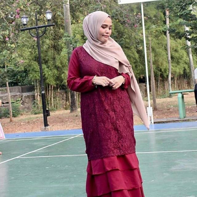 Ready gamis pesta duyung Wollycrape kombinasi brokat