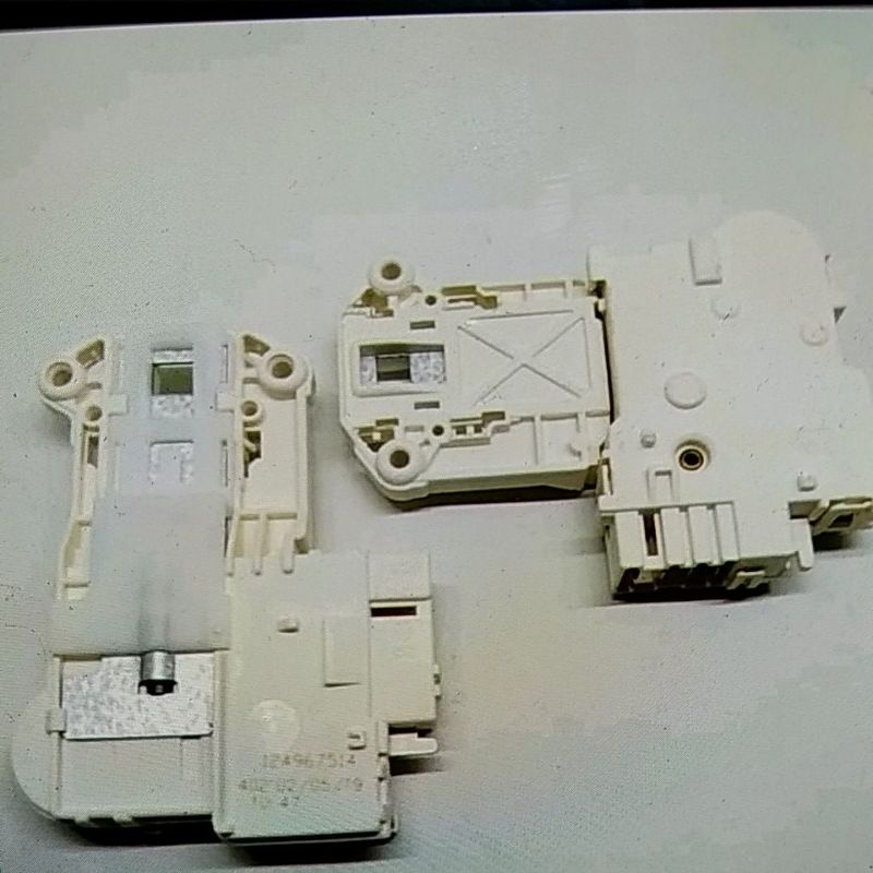 Door lock mesin cuci Electrolux EWF 1073 EWF 1082 EWF 1092 EWF 1495