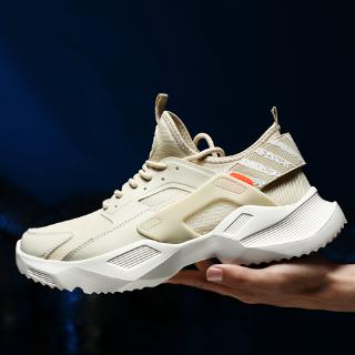  Sepatu  Sneakers Olahraga  Pria  untuk Lari Shopee  Indonesia