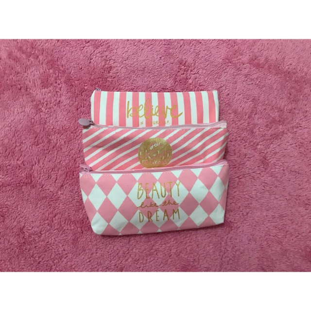 

TEMPAT PENSIL KAIN PINK