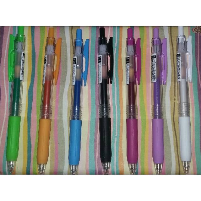 

Pulpen Gel Sarasa Clip 0,5 mm
