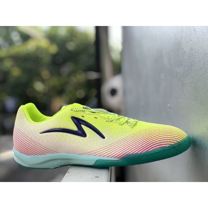 SEPATU FUTSAL SPECS LIGHTSPEED OMEGA RUNTUBOY IN SPECIAL EDITION ORIGINAL