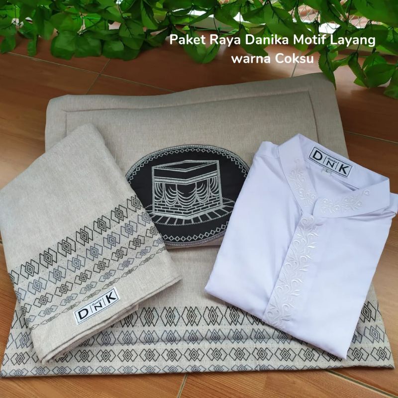 paketSajadah Raya, koko, dan sarung MotifLayangan