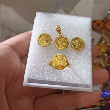 set perhiasanbali koin Elizabeth alpaka lapis emas