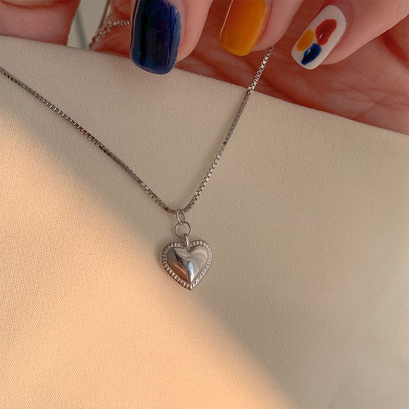 Fancyqube Kalung Rantai Klavikula Pendek Dengan Liontin Bentuk Hati Bahan Logam Gaya Kasual Elegan