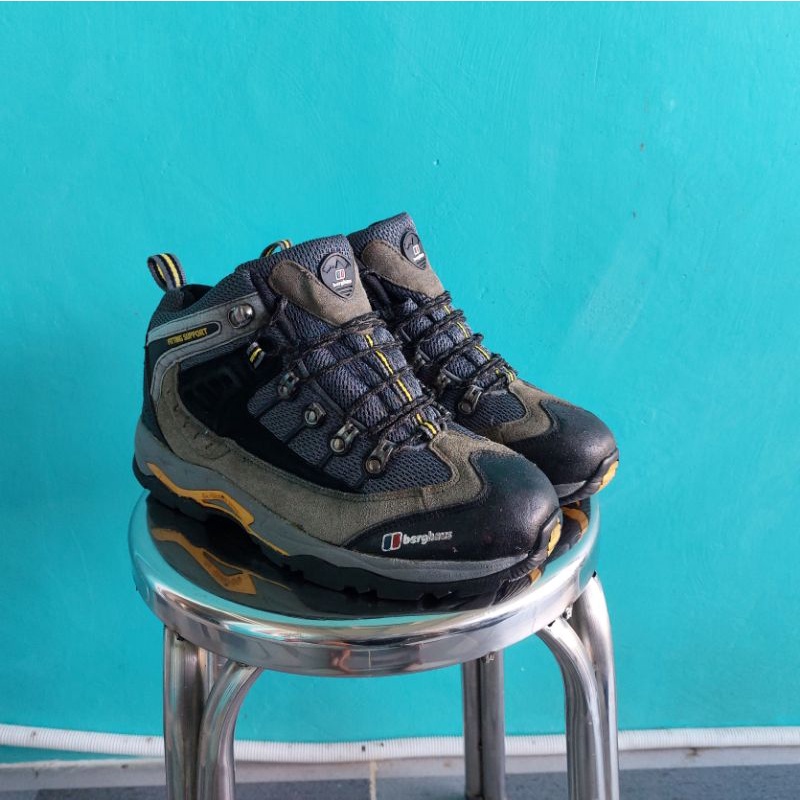 Sepatu Outdoor Second Berghaus 41