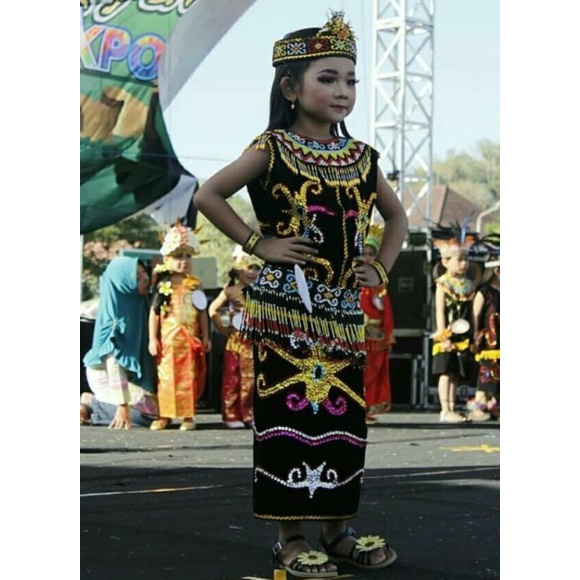 satu paket kostum dayak anak kecil perempuan wanita cewek anak anak kecil umur 7 sampai 10 tahun, ba