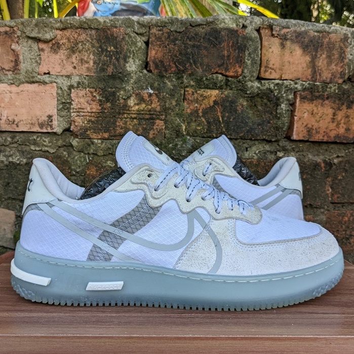 air force 1 low react white light bone