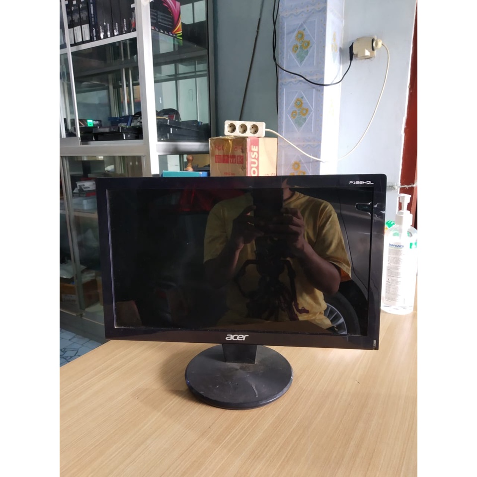 Monitor 16inch wide - lcd 16inch | monitor mulus seperti baru