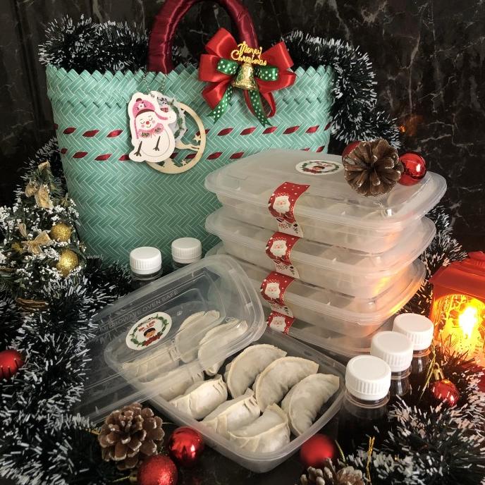 

Santa Hampers Frozen Dumplings Set .