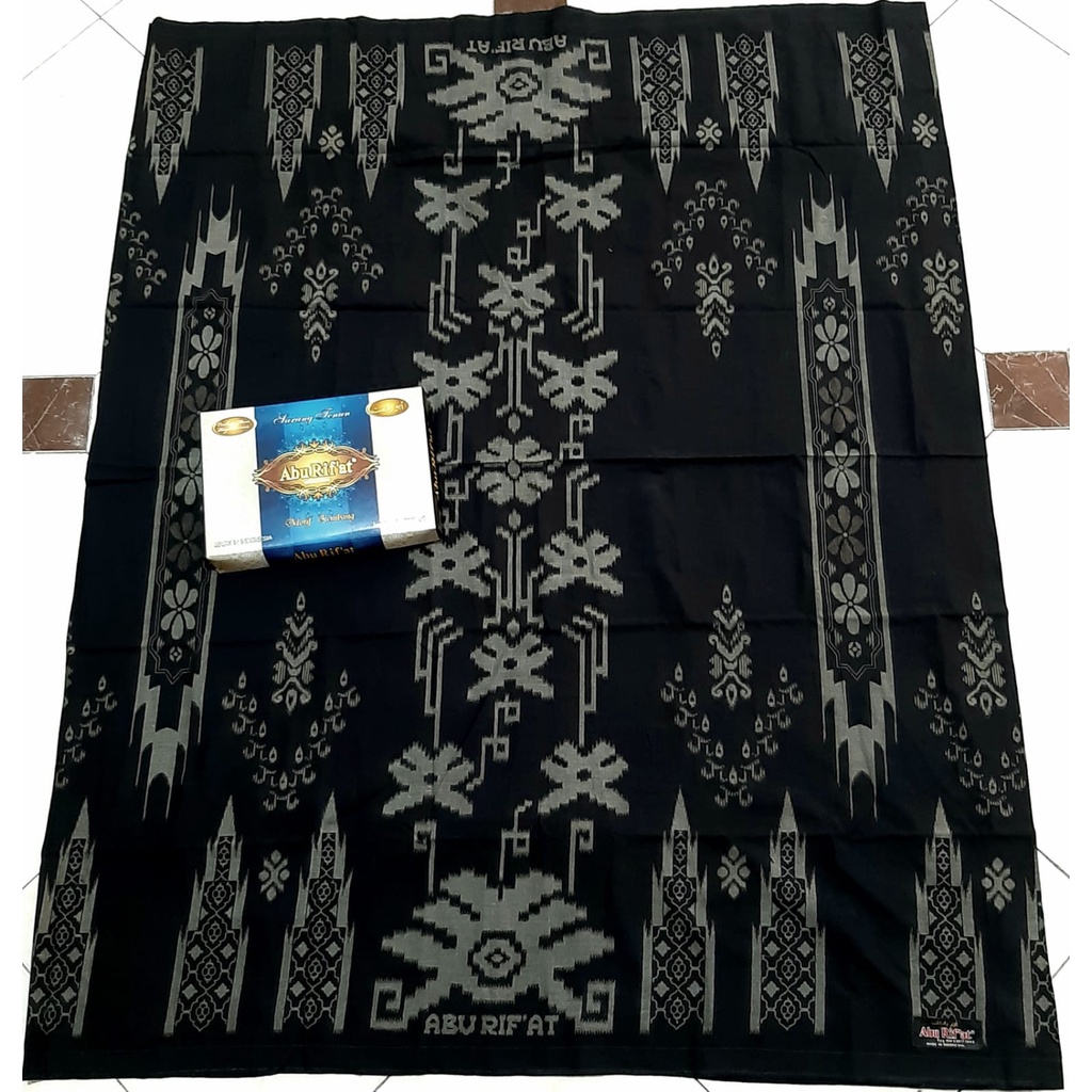 ABU RIFAT KEMBANG HITAM