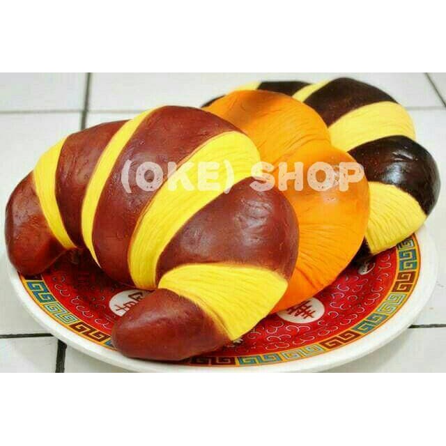 Jumbo Croissant Bread Squishy