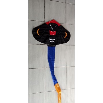layangan kain murah motif ular cobra