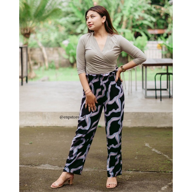 MOANA KULOT // KULOT WANITA // KULOT KEKINIAN-HITAM