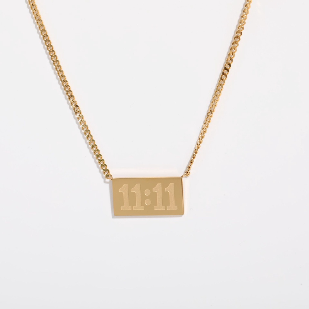 Kalung Liontin Bentuk Persegi Panjang 11: 11 Bahan Stainless Steel Lapis Emas 18K Untuk Wanita