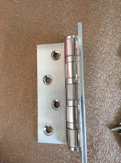ENGSEL PINTU TEBAL size 4 x3 x3mm Berat Bearing lancar ENGSEL PINTU TEBAL size 4 x3 x3mm Berat Bearing lancar