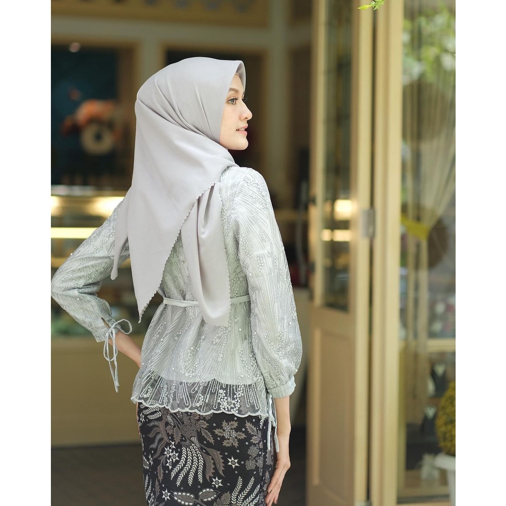 LUMBUNG BATIK | Batik Couple Bruklat Tille Azura Mini Blouse Silver free Selendang-5