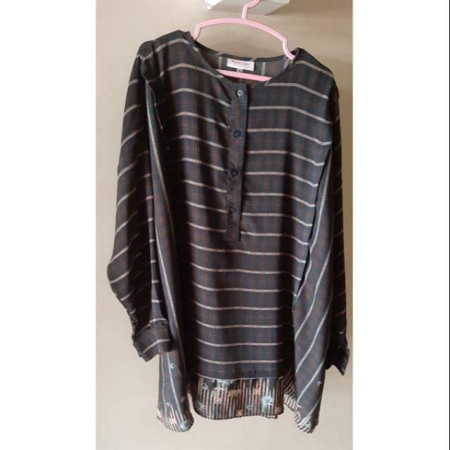 PRELOVED Giyanti Top Ria Miranda