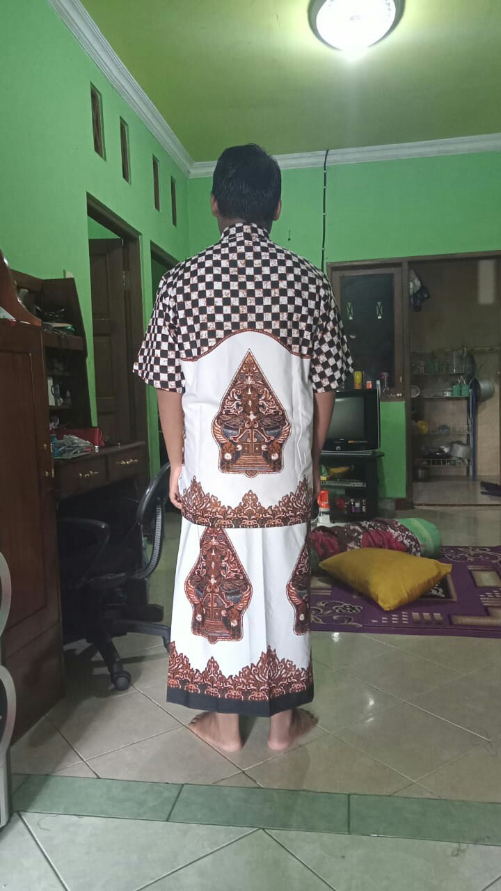 Setelan Sarung Dan Baju Koko Gunungan Sogan