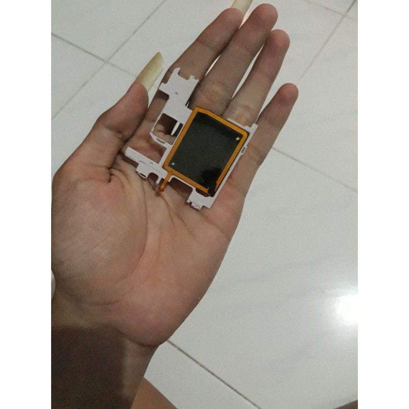 Tutup NFC HP Fujitsu Arrows F04G