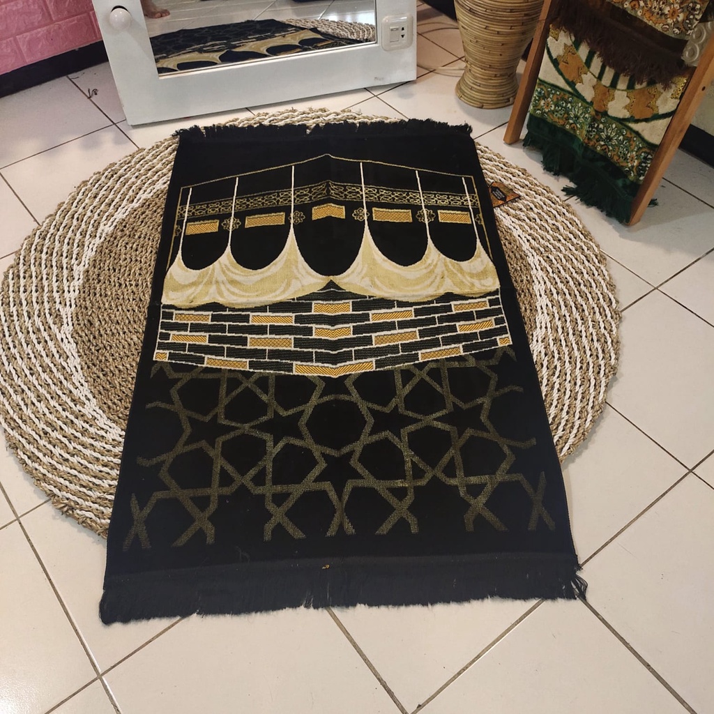 Sajadah Kiswah Bulu Lembut / Sejadah Turki Bulu Hitam / Sajadah Motif Kiswah