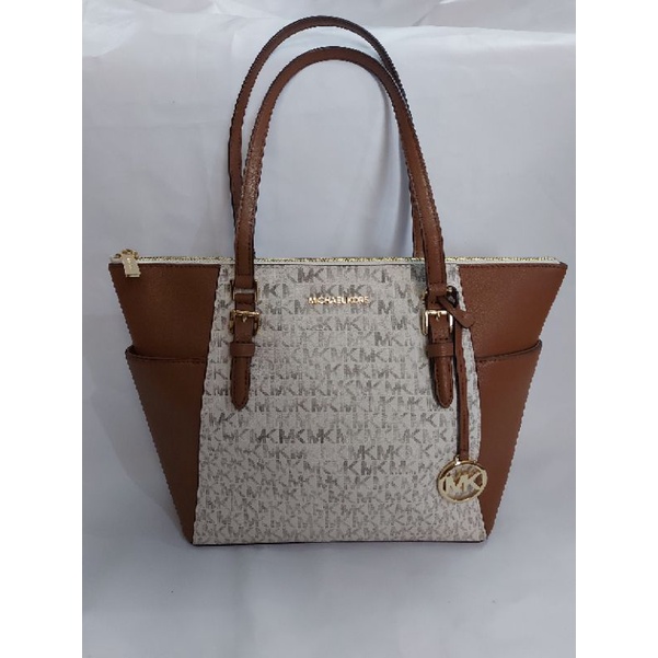 tas wanita mk charlotte tote large vanilla