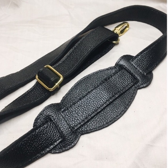 Lanna Strap Tas Model Balenciaga kulit hitam ring gold
