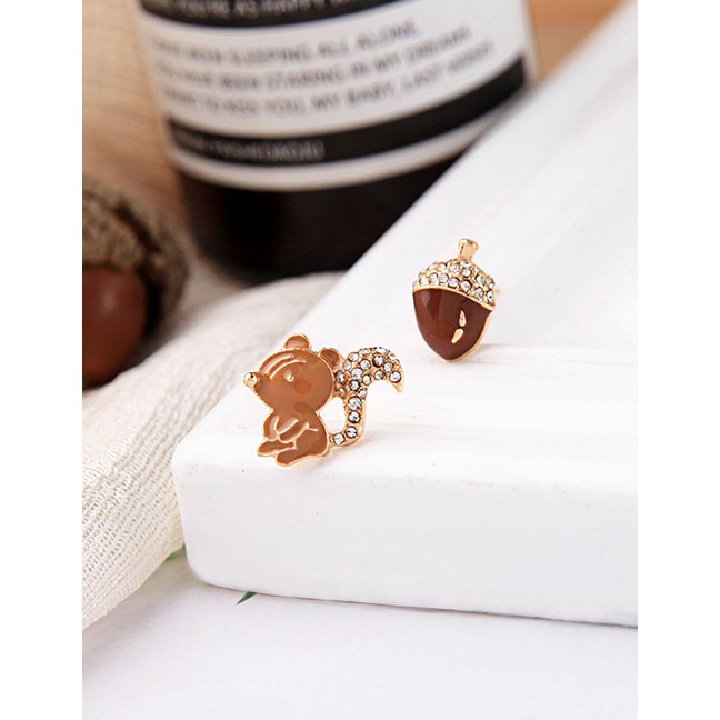 LRC Anting Tusuk Fashion Squirrel Asymmetric Diamond Squirrel Oil Earrings K04276