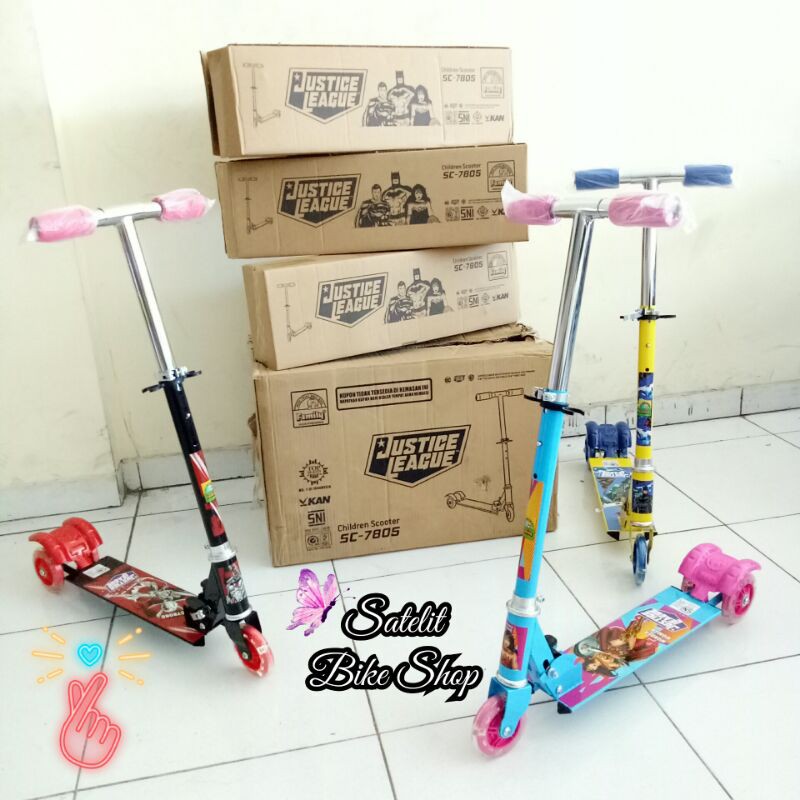 Scooter Anak Family Special Edition Justice League SC 7805 atau Atlantis Skuter Anak Murah