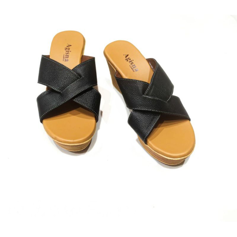 Wedges Kulit Wanita