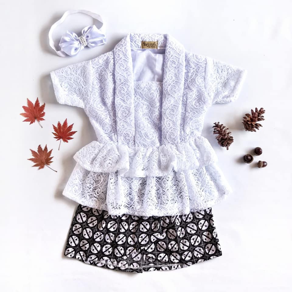 KEBAYA ANAK [LAKSMI] 10 TAHUN WARNA PUTIH (READY STOK)