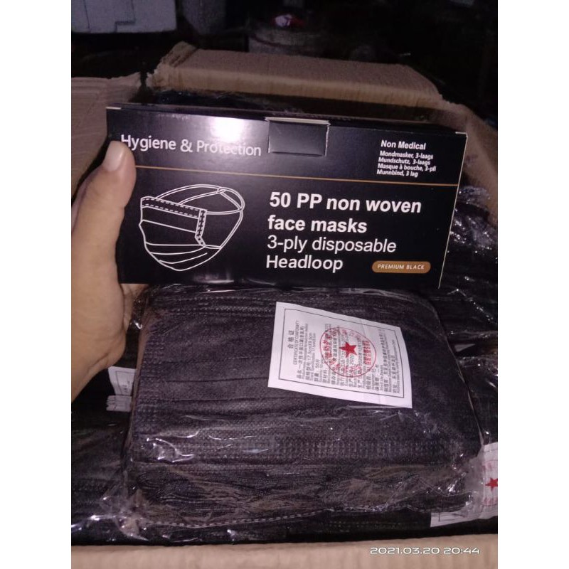 Masker hijab hitam / Masker hijab