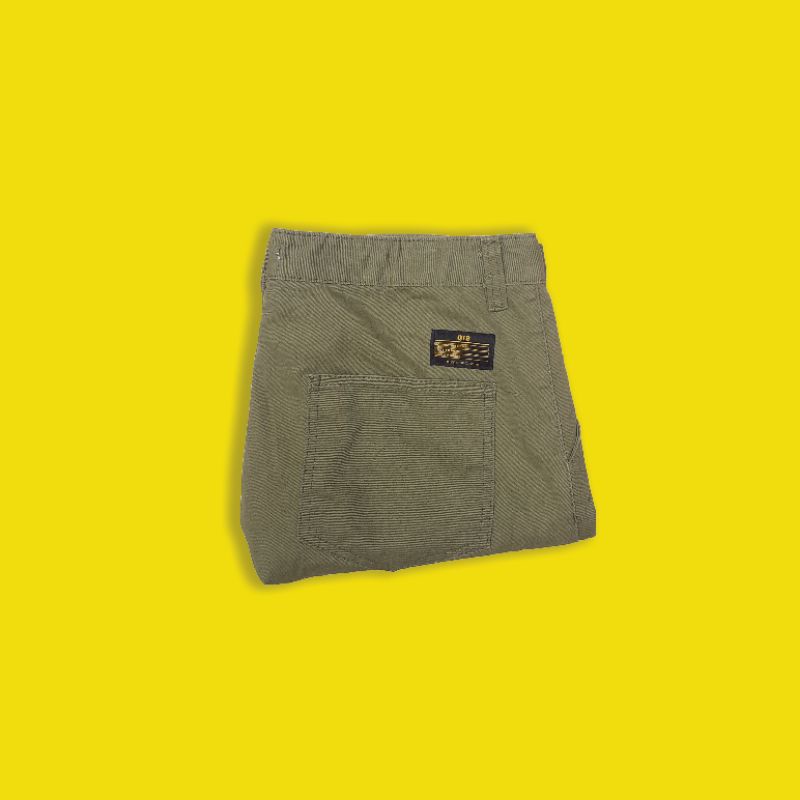 Celana pendek chino QT8 garment olive green original